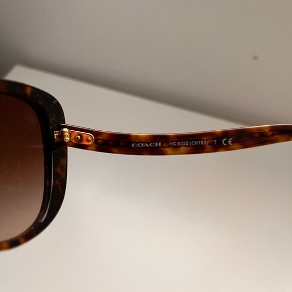 Coach women’s sunglasses brown - Picture 4 of 9